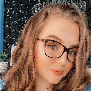 Meet your Posher, Delaney